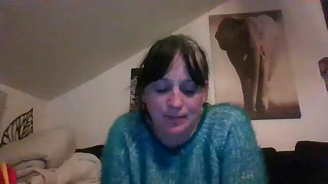 Snapshot of sexujuly88 chatting on November 2025 10:45:02 PM sexujuly88 online show from November 2025 10:45:02 PM