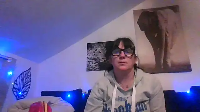 Snapshot of sexujuly88 chatting on December 2025 10:03:01 PM sexujuly88 online show from December 2025 10:03:01 PM