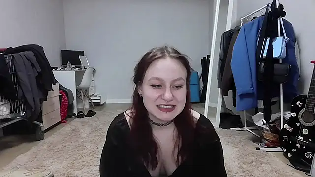LoiseLovetto online show from July 2026 04:42:02 PM