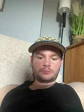 Snapshot of Ronnie153 chatting on June 2026 09:25:01 AM Ronnie153 online show from June 2026 09:25:01 AM