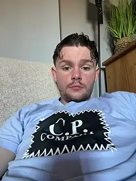 Snapshot of Ronnie153 chatting on June 2026 06:34:01 PM Ronnie153 online show from June 2026 06:34:01 PM