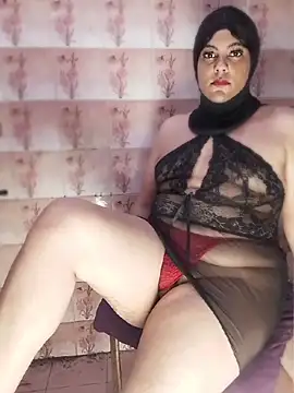 Snapshot of LenaQPeach chatting on June 2026 11:16:02 PM LenaQPeach online show from June 2026 11:16:02 PM