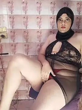 Snapshot of LenaQPeach chatting on June 2026 09:12:01 AM LenaQPeach online show from June 2026 09:12:01 AM