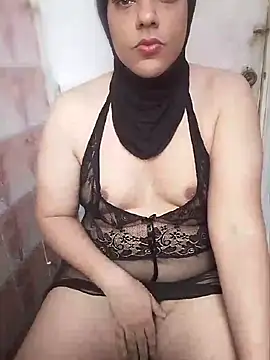 Snapshot of LenaQPeach chatting on August 2026 01:24:01 PM LenaQPeach online show from August 2026 01:24:01 PM