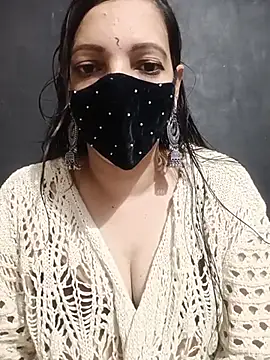 Lovely-Manisha143 online show from June 2026 05:37:01 AM