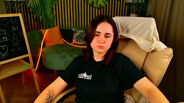 AprilMunoz online show from June 2026 02:33:01 PM
