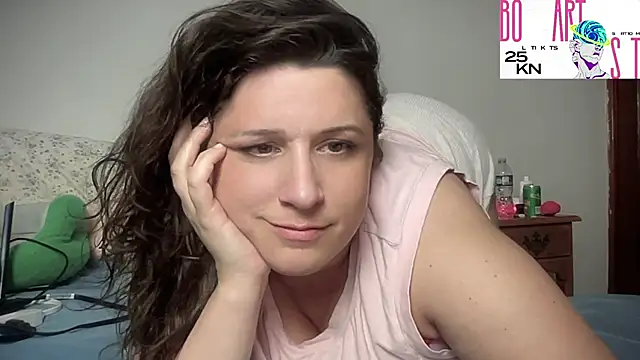 Snapshot of maddiliz chatting on February 2025 08:10:01 AM maddiliz online show from February 2025 08:10:01 AM