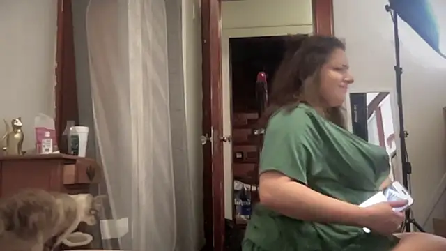 Snapshot of maddiliz chatting on February 2025 03:15:02 AM maddiliz online show from February 2025 03:15:02 AM