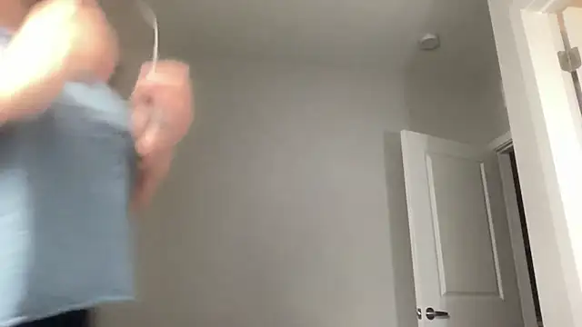 Snapshot of maddiliz chatting on September 2025 03:54:01 AM maddiliz online show from September 2025 03:54:01 AM