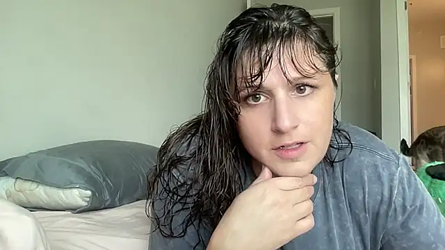 Snapshot of maddiliz chatting on October 2025 04:26:01 PM maddiliz online show from October 2025 04:26:01 PM