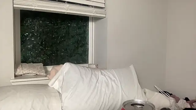 Snapshot of maddiliz chatting on October 2025 12:36:02 AM maddiliz online show from October 2025 12:36:02 AM