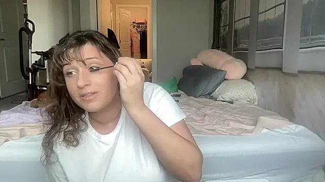 Snapshot of maddiliz chatting on November 2025 07:57:02 PM maddiliz online show from November 2025 07:57:02 PM