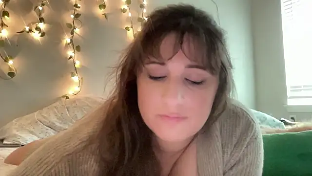 Snapshot of maddiliz chatting on November 2025 05:24:02 PM maddiliz online show from November 2025 05:24:02 PM