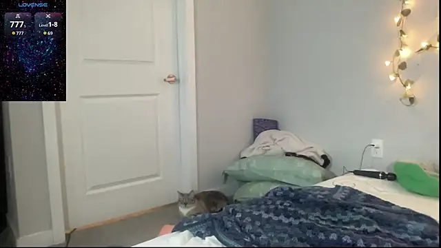 Snapshot of maddiliz chatting on November 2025 02:02:01 AM maddiliz online show from November 2025 02:02:01 AM