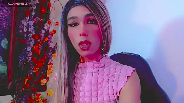 Honey Balenciaga online show from June 2026 03:31:02 AM