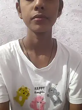 Snapshot of Saloni-Tyagi chatting on June 2026 08:28:01 AM Saloni-Tyagi online show from June 2026 08:28:01 AM
