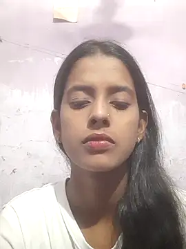 Snapshot of Saloni-Tyagi chatting on June 2026 11:19:01 AM Saloni-Tyagi online show from June 2026 11:19:01 AM