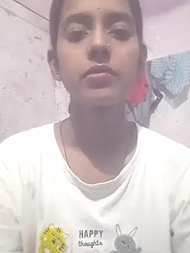Snapshot of Saloni-Tyagi chatting on July 2026 11:03:01 AM Saloni-Tyagi online show from July 2026 11:03:01 AM