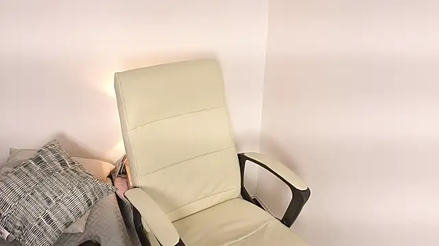 zoemoon1  online show from July 2026 04:05:01 AM