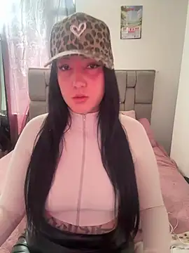 Julietthalu online show from June 2026 05:52:01 PM
