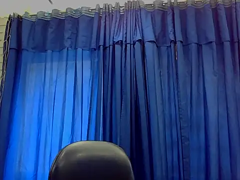 lucyli 25 online show from June 2026 12:59:01 PM