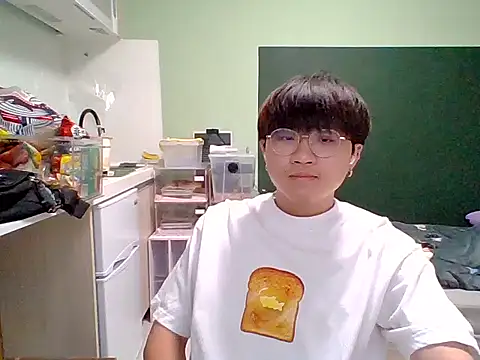 Snapshot of Yang_571 chatting on July 2026 03:05:02 PM Yang 571 online show from July 2026 03:05:02 PM
