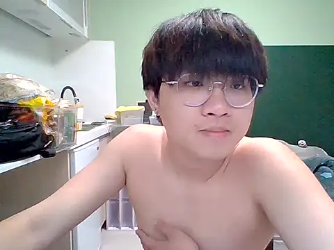 Snapshot of Yang_571 chatting on July 2026 03:53:02 PM Yang 571 online show from July 2026 03:53:02 PM