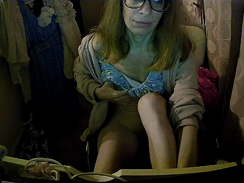 Snapshot of Aphrodity_Roxx chatting on July 2026 09:47:02 PM Aphrodity Roxx online show from July 2026 09:47:02 PM