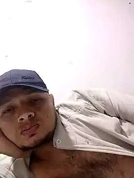 Snapshot of EnzoDesire chatting on July 2026 08:17:02 AM EnzoDesire online show from July 2026 08:17:02 AM