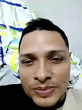 Snapshot of EnzoDesire chatting on August 2026 01:04:01 AM EnzoDesire online show from August 2026 01:04:01 AM