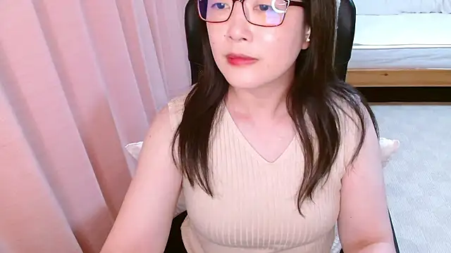 LENA-xo online show from June 2026 06:15:02 AM