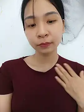 Snapshot of Yina_meow chatting on June 2026 04:35:02 AM Yina meow online show from June 2026 04:35:02 AM
