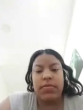 Snapshot of Rose_F0x chatting on June 2026 11:31:01 PM Rose F0x online show from June 2026 11:31:01 PM