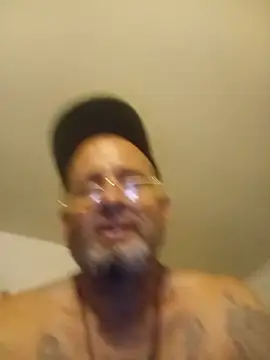 Snapshot of SlickDickyadown chatting on June 2026 07:44:01 AM SlickDickyadown online show from June 2026 07:44:01 AM