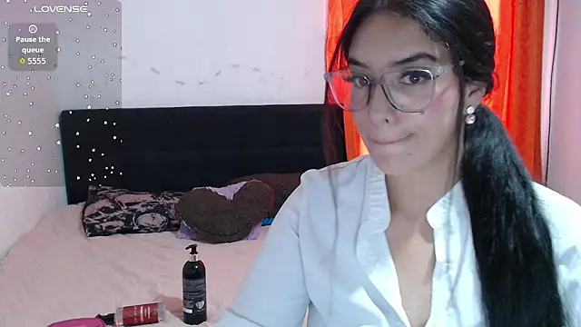 Snapshot of emma_grace11 chatting on June 2026 06:23:02 PM emma grace11 online show from June 2026 06:23:02 PM