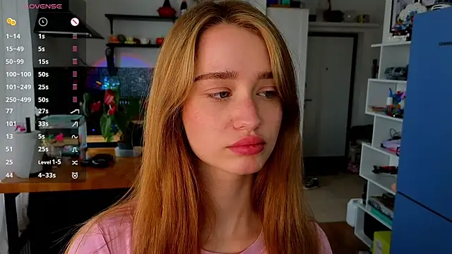 Snapshot of AliviaWithLove chatting on July 2026 09:35:01 AM AliviaWithLove online show from July 2026 09:35:01 AM