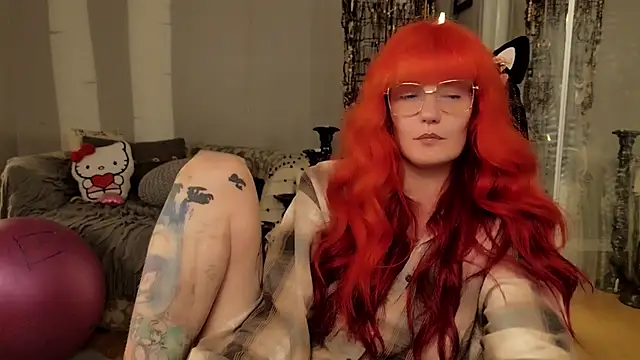 Snapshot of youngmilfBlossom chatting on June 2026 03:55:01 AM youngmilfBlossom online show from June 2026 03:55:01 AM