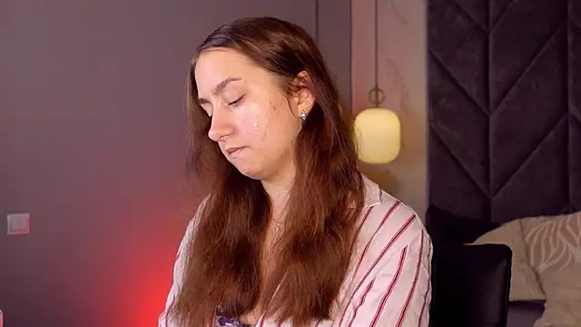 polly bloomm online show from July 2026 05:24:01 AM