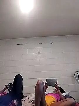 Sethandrah-CrazyEyes online show from June 2026 06:44:01 PM