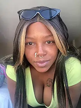 Snapshot of nia_coxlive chatting on July 2026 04:14:02 PM nia coxlive online show from July 2026 04:14:02 PM