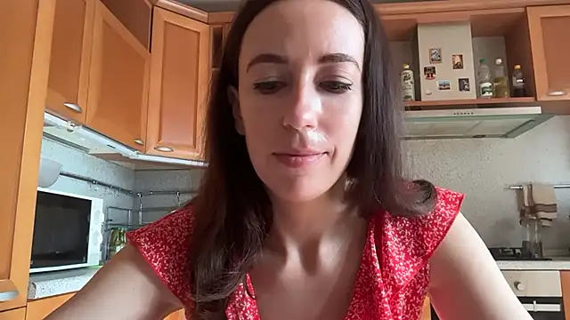 Flamingo Queen online show from July 2026 05:05:01 AM