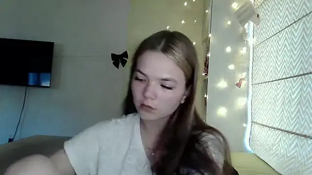 Snapshot of AvrilGillig chatting on June 2026 03:13:01 PM AvrilGillig online show from June 2026 03:13:01 PM