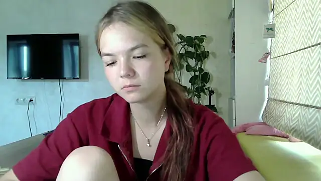 Snapshot of AvrilGillig chatting on July 2026 10:13:02 AM AvrilGillig online show from July 2026 10:13:02 AM
