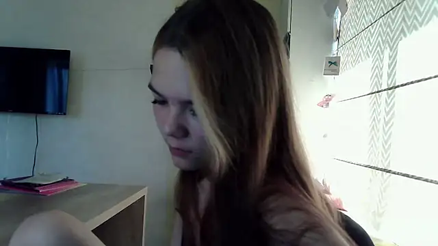 Snapshot of AvrilGillig chatting on July 2026 04:32:02 AM AvrilGillig online show from July 2026 04:32:02 AM