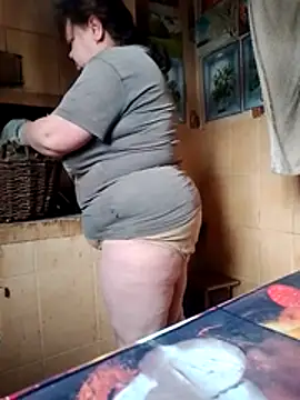 oksana72 online show from February 2026 07:16:02 AM