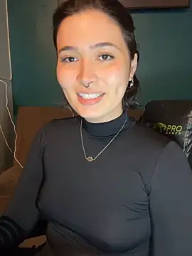 Snapshot of sweetchloe__ chatting on June 2026 08:34:01 PM sweetchloe online show from June 2026 08:34:01 PM
