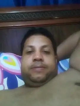 Snapshot of BustlingShirt chatting on June 2026 02:24:02 AM BustlingShirt online show from June 2026 02:24:02 AM