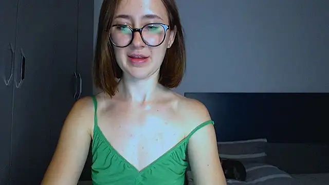 sofiacrystal online show from June 2026 03:55:01 PM