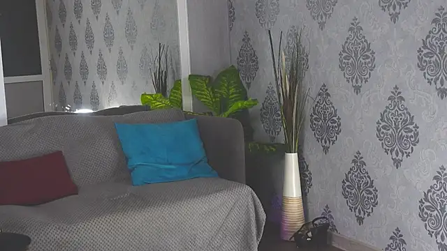 Snapshot of LuxaCole chatting on June 2026 10:15:01 AM LuxaCole online show from June 2026 10:15:01 AM