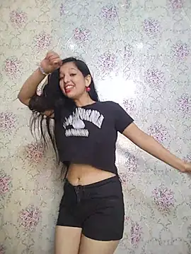Queen Rosyy online show from June 2026 04:12:01 AM